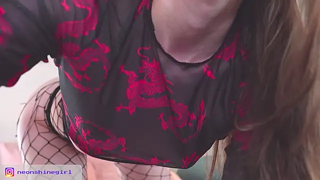 NeonShine online show from October 5, 2025, 5:42 am