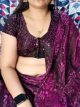 Traditional Housewife  online show from September 17, 2025, 4:58 am