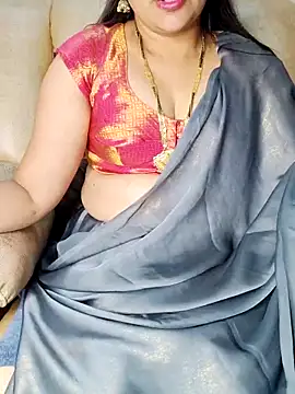 Traditional Housewife  online show from February 17, 2025, 3:11 pm