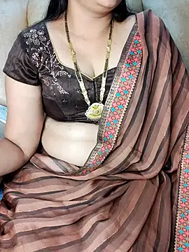 Traditional Housewife  online show from February 18, 2025, 2:59 pm