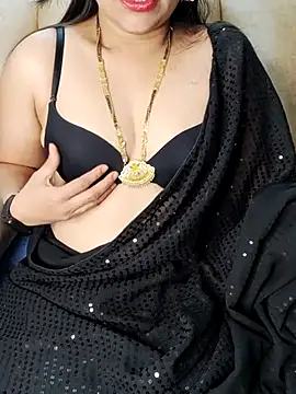 Traditional Housewife  online show from March 18, 2025, 1:46 am