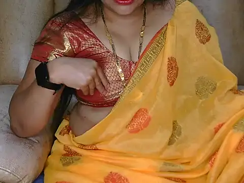 Traditional Housewife  online show from March 1, 2025, 2:13 pm