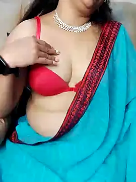 Traditional Housewife  online show from February 1, 2025, 4:11 pm