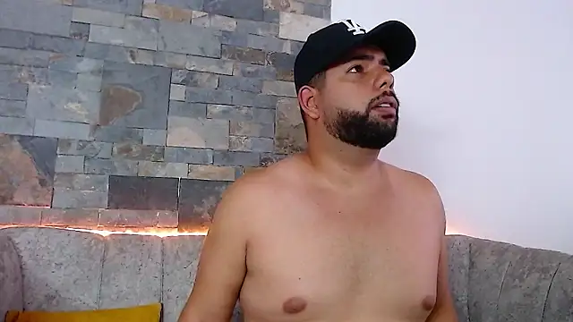 passionate love22 online show from February 4, 2026, 4:02 pm