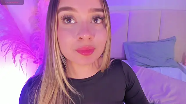 sofia pamela online show from March 11, 2025, 10:20 pm