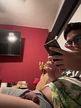 Magicerosxx69 online show from October 28, 2025, 6:34 am