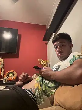 Magicerosxx69 online show from October 3, 2025, 8:05 am