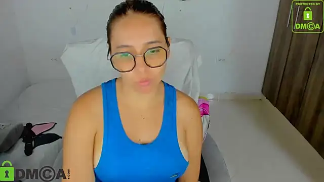 isa loves cum online show from February 25, 2026, 2:12 am