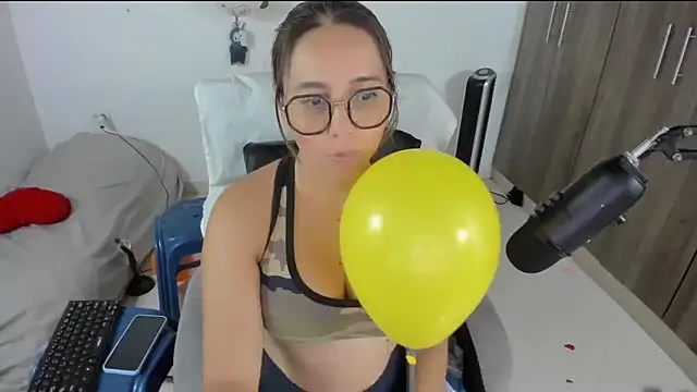 isa loves cum online show from March 18, 2026, 6:27 am