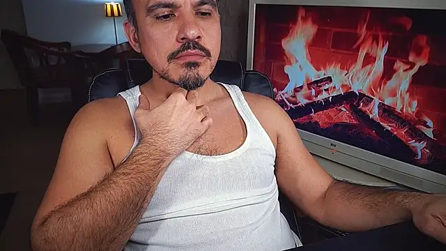 officeman7 online show from February 7, 2025, 8:10 pm