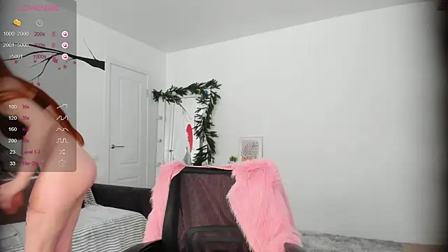 Snapshot of Aliceginger99 chatting on February 6, 2025, 5:35 am Aliceginger99 online show from February 6, 2025, 5:35 am