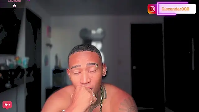 Snapshot of sexy_blacks_ chatting on June 22, 2026, 12:13 pm sexy blacks online show from June 22, 2026, 12:13 pm