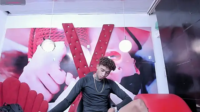 sexy blacks  online show from March 11, 2025, 11:23 am