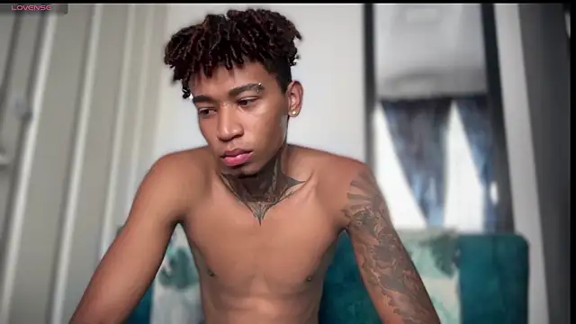 sexy blacks  online show from November 4, 2025, 12:09 pm