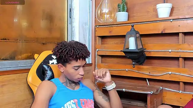 sexy blacks  online show from September 18, 2025, 11:57 am