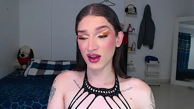 Playwithlulut77 online show from April 23, 2026, 1:56 am