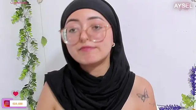 aysel elid online show from March 22, 2025, 7:53 pm