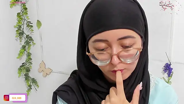 aysel elid online show from October 7, 2025, 11:17 pm