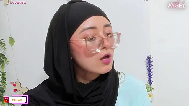 aysel elid online show from March 9, 2025, 9:36 pm