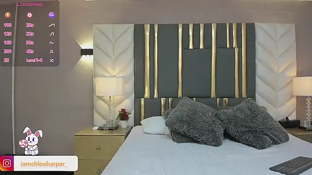 ChloeHarper  online show from February 26, 2025, 1:32 pm