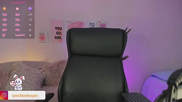 ChloeHarper  online show from March 1, 2025, 5:27 pm