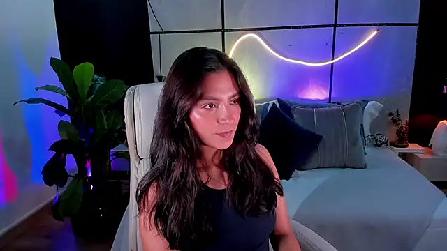 Gia Mazzon online show from October 3, 2025, 4:30 pm