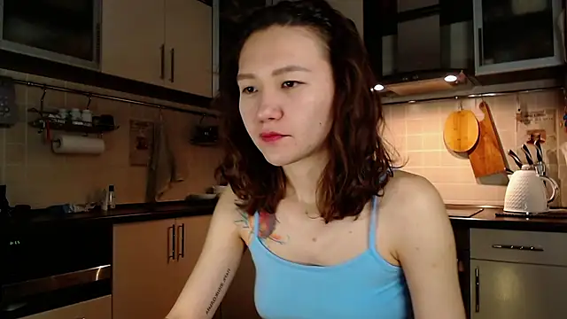 Kelly Yon online show from December 10, 2024, 8:16 pm