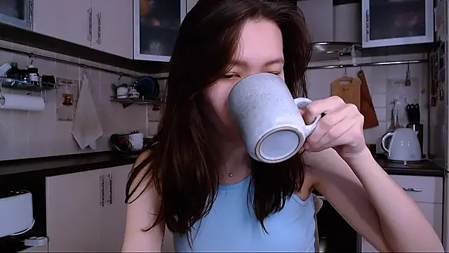 Kelly Yon online show from March 27, 2026, 7:06 am