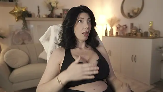 ViviRuth online show from November 1, 2025, 7:46 am