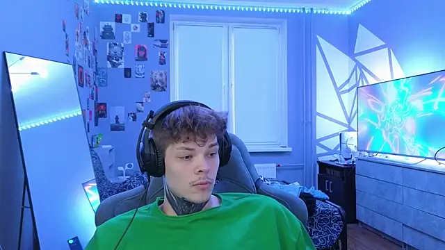 Snapshot of DENIS_HERE chatting on March 20, 2025, 3:36 pm DENIS HERE online show from March 20, 2025, 3:36 pm