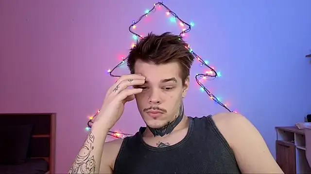 Snapshot of DENIS_HERE chatting on November 30, 2025, 4:52 pm DENIS HERE online show from November 30, 2025, 4:52 pm