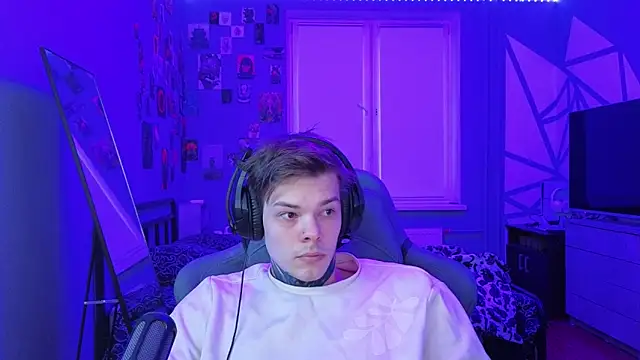 Snapshot of DENIS_HERE chatting on March 11, 2025, 3:23 pm DENIS HERE online show from March 11, 2025, 3:23 pm