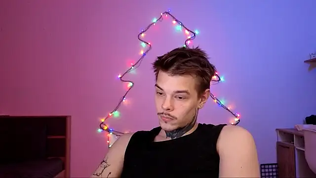 Snapshot of DENIS_HERE chatting on November 28, 2025, 8:31 pm DENIS HERE online show from November 28, 2025, 8:31 pm