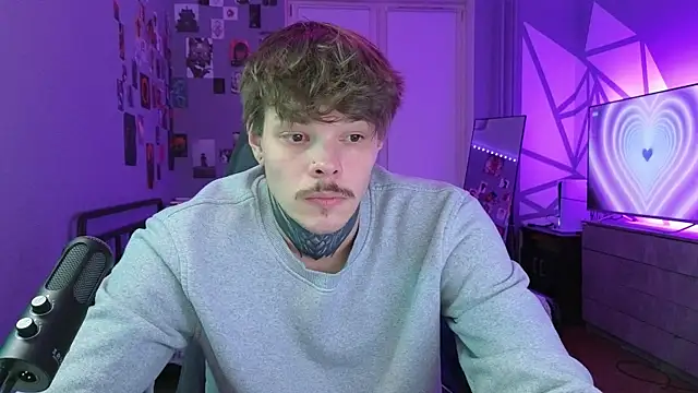 Snapshot of DENIS_HERE chatting on February 11, 2025, 5:07 pm DENIS HERE online show from February 11, 2025, 5:07 pm