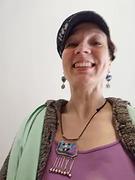 Exhibitionsplit online show from April 17, 2026, 8:06 am