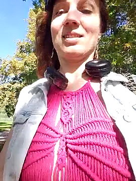 Exhibitionsplit online show from October 14, 2025, 1:12 pm