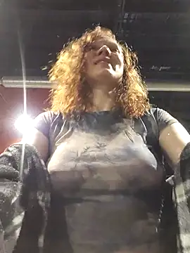 Exhibitionsplit online show from March 4, 2026, 10:50 pm