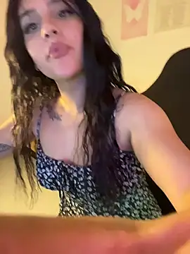 Snapshot of violet-333 chatting on July 3, 2026, 2:23 pm violet-333 online show from July 3, 2026, 2:23 pm