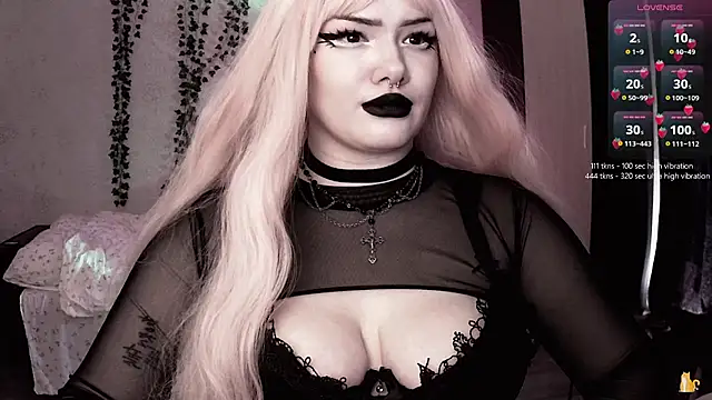 strawberry elfcat online show from September 26, 2025, 5:36 am