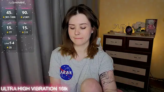 cutie mili online show from December 18, 2025, 9:58 am