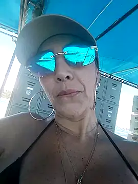 VenussVega online show from April 15, 2026, 6:34 pm