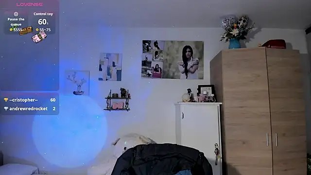 VeronikaOlsen online show from October 18, 2025, 2:08 pm