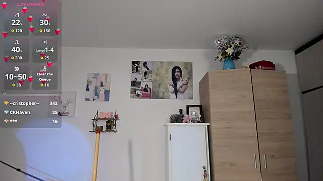 VeronikaOlsen online show from September 11, 2025, 1:16 am