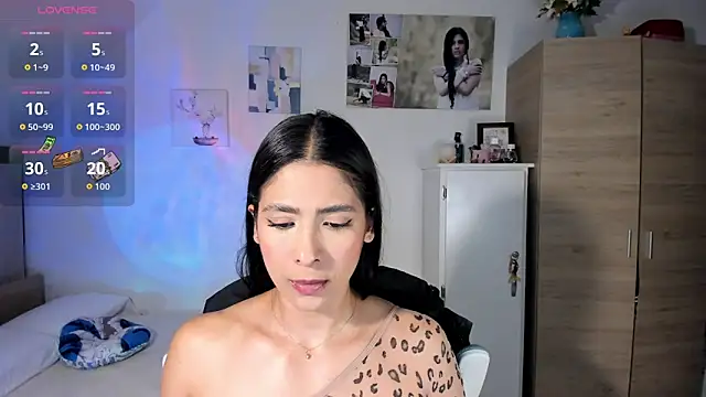 VeronikaOlsen online show from October 11, 2025, 7:26 pm