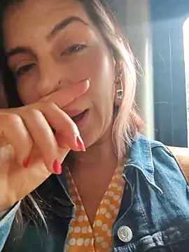 scarlett moore online show from October 19, 2025, 2:42 pm