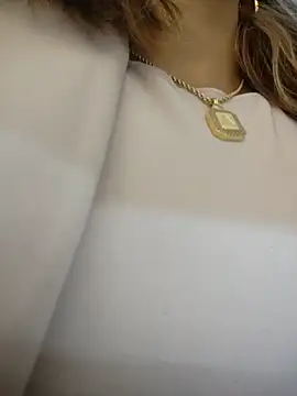 scarlett moore online show from April 18, 2026, 5:26 pm