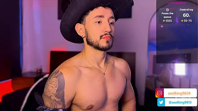 AxelKing1326 online show from April 17, 2026, 9:28 pm