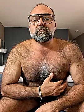 chainjulious online show from September 16, 2025, 3:29 am