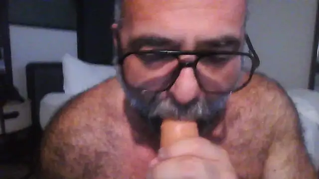 Snapshot of chainjulious chatting on May 15, 2026, 1:03 am chainjulious online show from May 15, 2026, 1:03 am