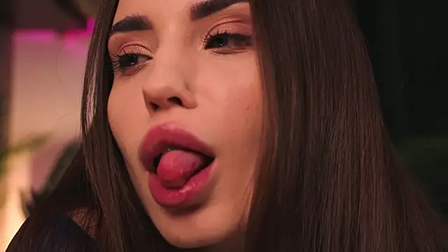 Snapshot of BabyYoda- chatting on March 10, 2025, 1:01 am BabyYoda- online show from March 10, 2025, 1:01 am